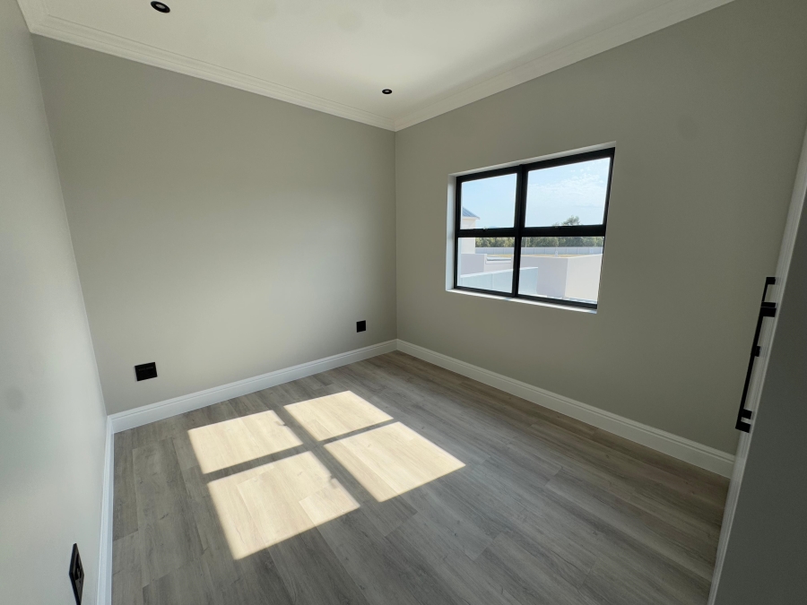 To Let 4 Bedroom Property for Rent in Sandown Estate Western Cape